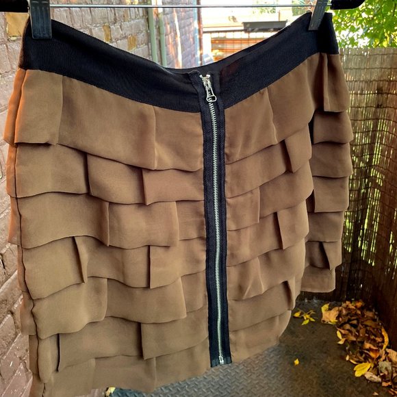 Ruffle Mini Zipper Skirt - Bedo - Picture 6 of 6